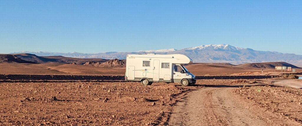 Wohnmobil mit Alkoven