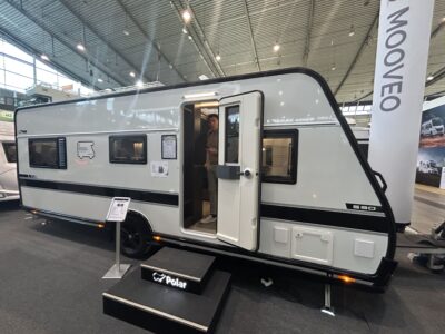 Polar Blackline 590